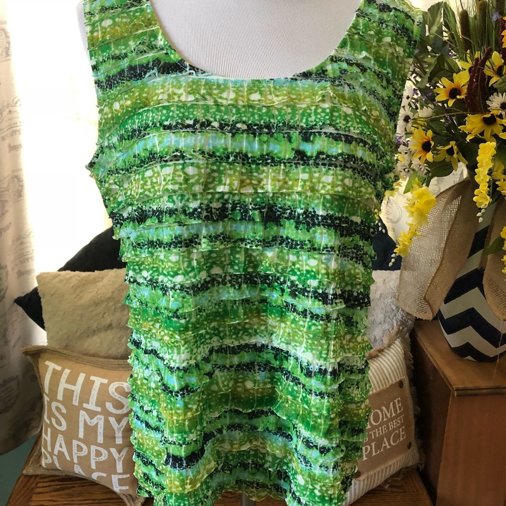 Lark Lane sleeveless career top green